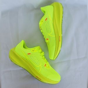6.5 WOMEN'S NIKE AIR ZOOM PEGASUS 40 VOLT NEON RUNNING SNEAKERS DV3854-700